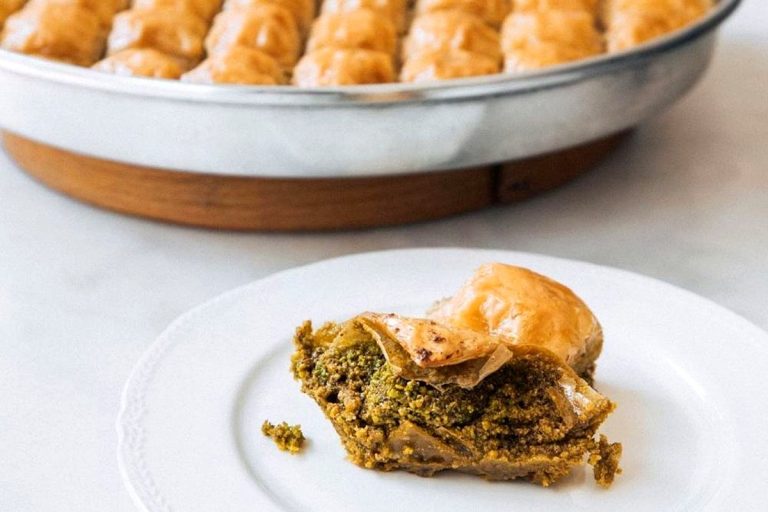 Baklava at Baklavacı Zeki İnal in Gaziantep