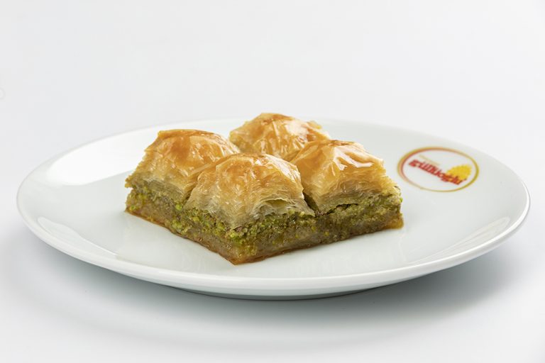 Baklava at Elmacı Pazarı Güllüoğlu in Gaziantep
