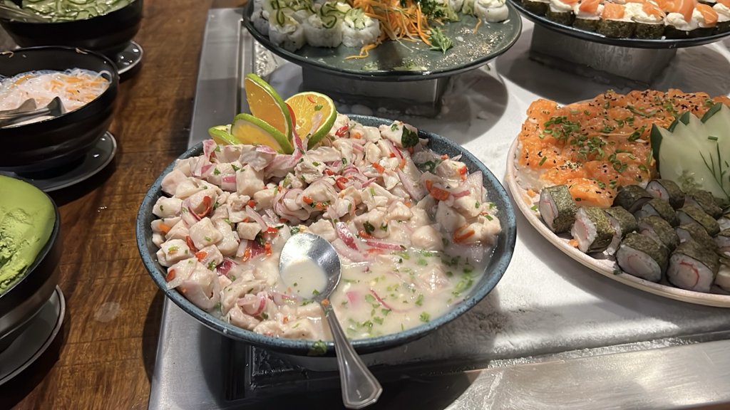 Ceviche and cold dishes at Churrascaria Estância’s buffet