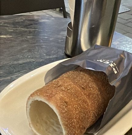 Cinnamon and sugar chimney cake served at Pichler in Budapest