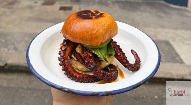 Octopus burger at Muli in São Paulo