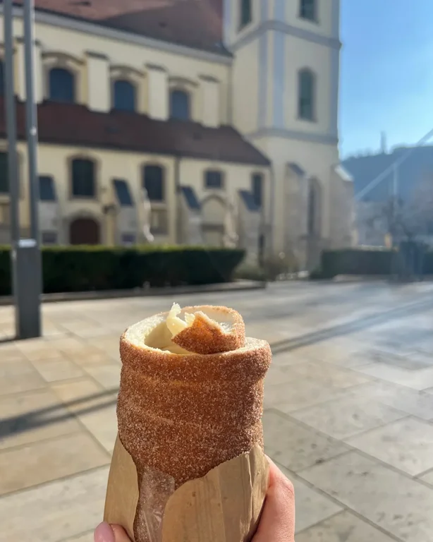 Sugar-coated chimney cake at Molnár’s